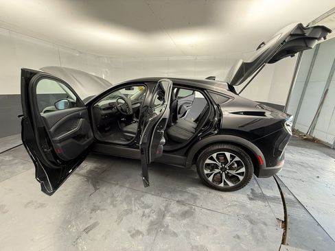 Used 2024 Ford Mustang Mach-E Select w/ Comfort Package Lite image 19