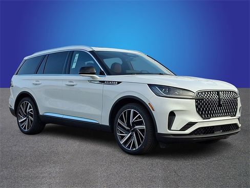 New 2026 Lincoln Aviator Reserve image 2