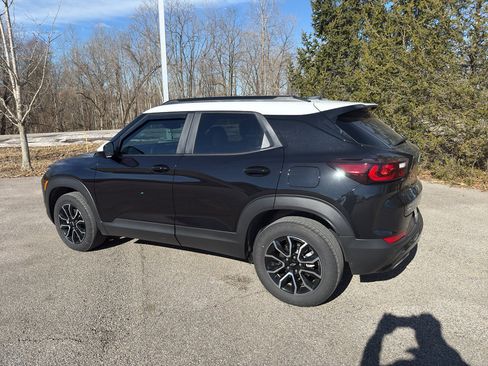 Used 2024 Chevrolet TrailBlazer ACTIV w/ Driver Confidence Package image 3