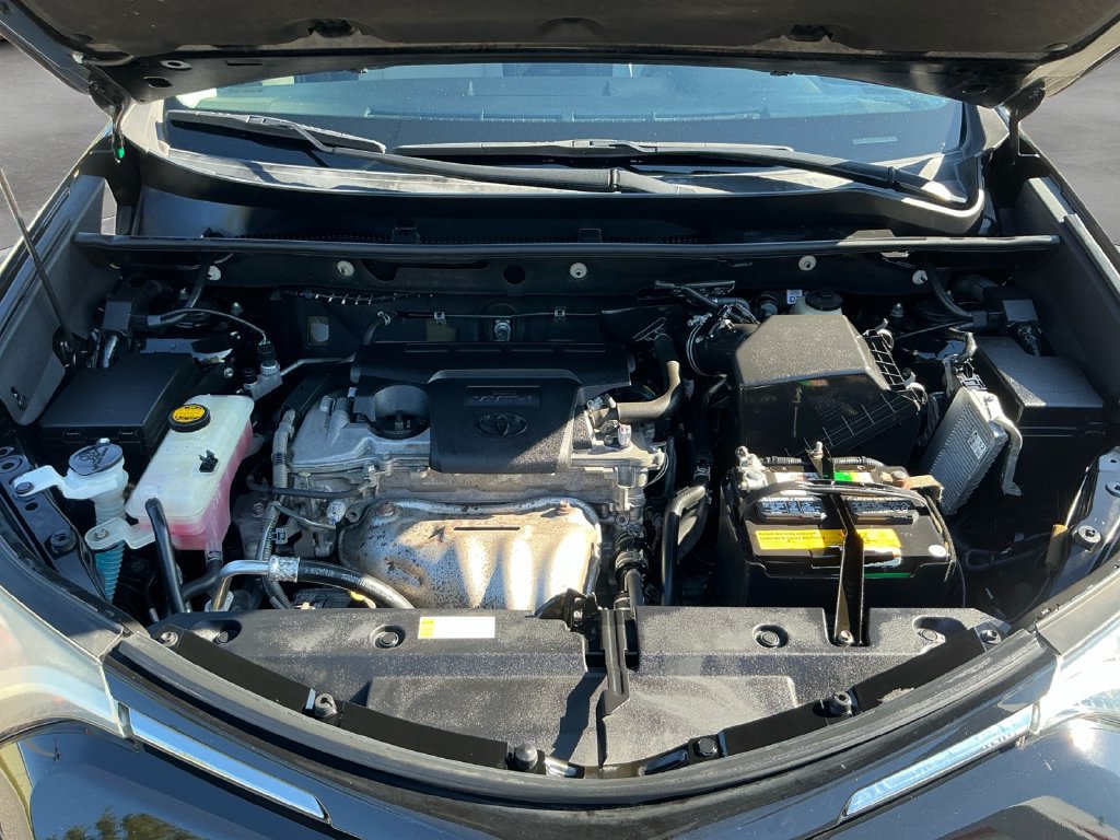 Used 2016 Toyota RAV4 XLE AWD/4WD image 18
