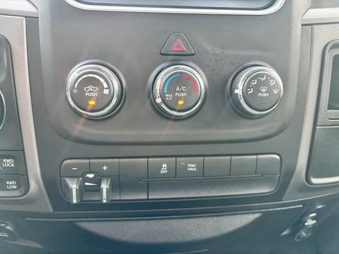 Used 2014 RAM 1500 Express AWD/4WD image 23