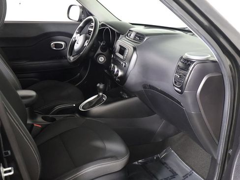 Used 2014 Kia Soul FWD image 18