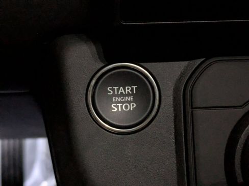 New 2026 Land Rover Defender 110 X-Dynamic SE AWD/4WD image 23