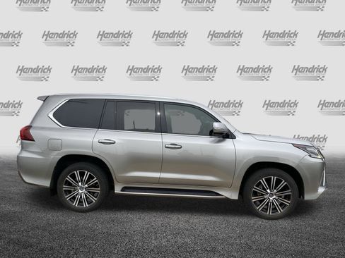 Used 2020 Lexus LX 570 4WD w/ Luxury Package image 11