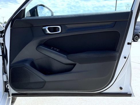 Used 2024 Honda Civic Sport image 17