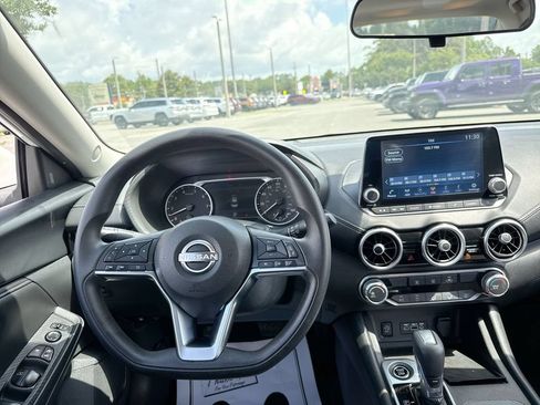 Used 2024 Nissan Sentra SV FWD image 31