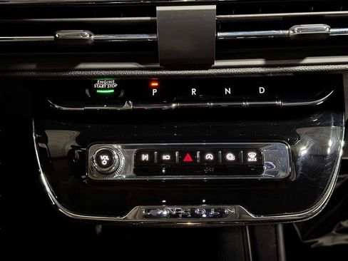 Certified 2023 Lincoln Corsair AWD w/ Equipment Group 101A image 8
