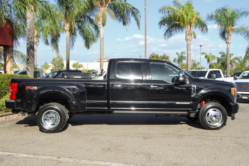 Used 2017 Ford F350 Platinum w/ Platinum Ultimate Package AWD/4WD image 13