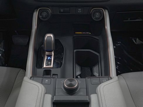 Used 2024 Toyota Grand Highlander AWD Hybrid image 21