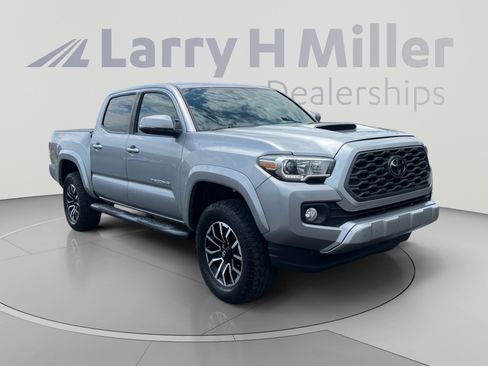 Used 2021 Toyota Tacoma TRD Sport w/ Technology Package AWD/4WD image 7