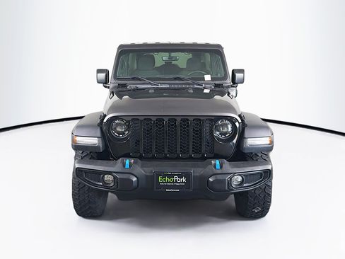 Used 2023 Jeep Wrangler Unlimited w/ 8.4" Radio Group AWD/4WD image 2