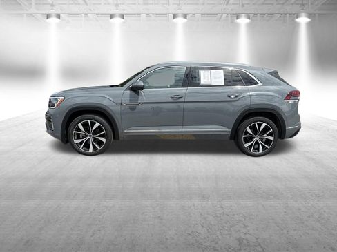 Used 2026 Volkswagen Atlas Cross Sport SEL Premium R-Line w/ MDO Package AWD/4WD image 2