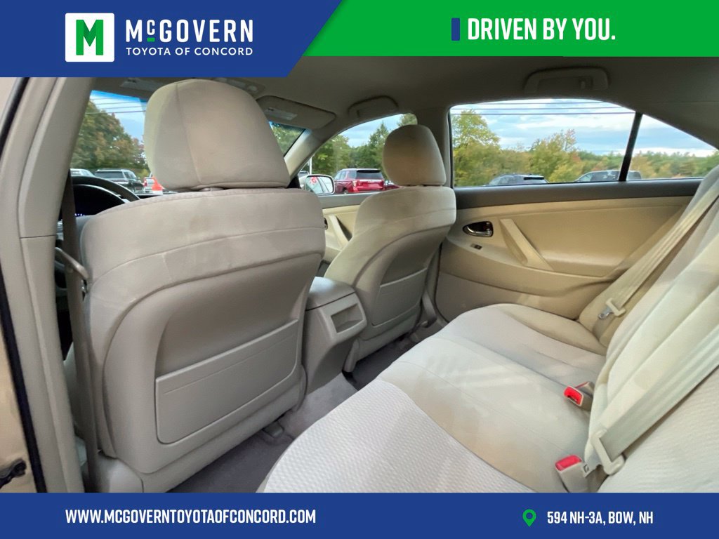 Used 2010 Toyota Camry LE FWD image 16