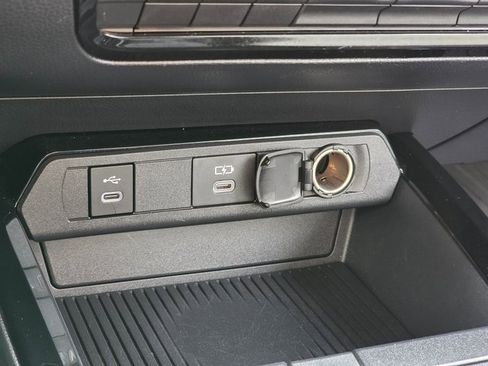 Used 2023 Toyota Prius Prime Premium image 29