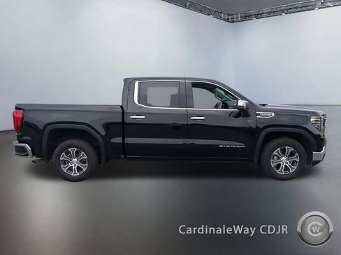Used 2025 GMC Sierra 1500 SLT RWD image 3