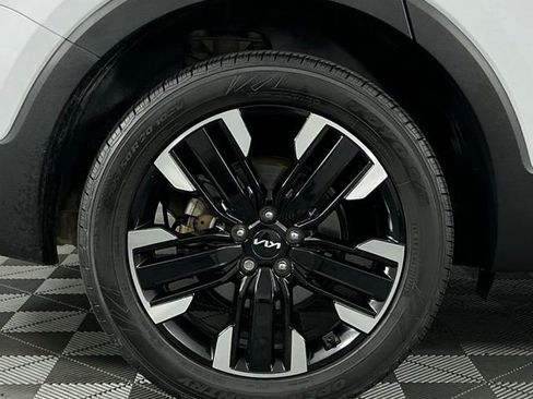 Used 2024 Kia Telluride SX FWD image 9