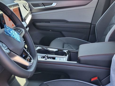 New 2026 Volkswagen Atlas Peak Edition image 21