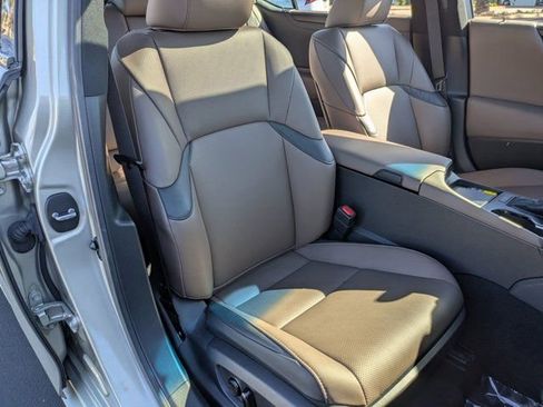 Used 2025 Lexus ES 350 w/ Premium Package image 31