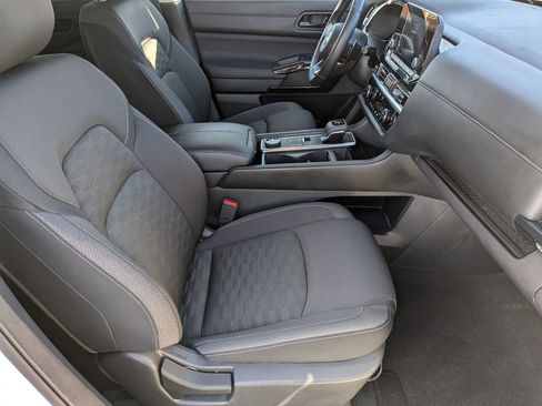 Certified 2024 Nissan Pathfinder SV image 22