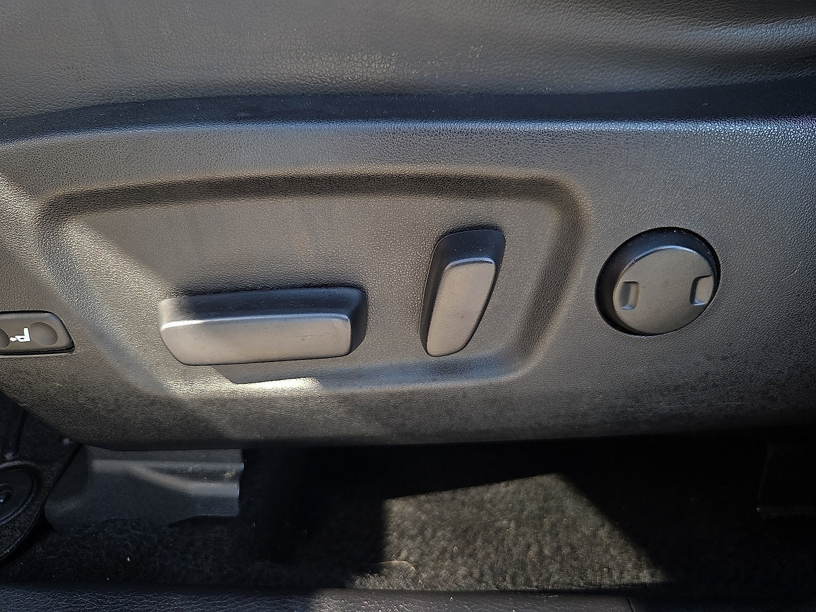 Used 2019 Toyota Highlander XLE FWD image 16