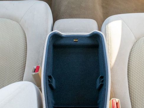 Used 2006 Buick Lucerne CX image 26