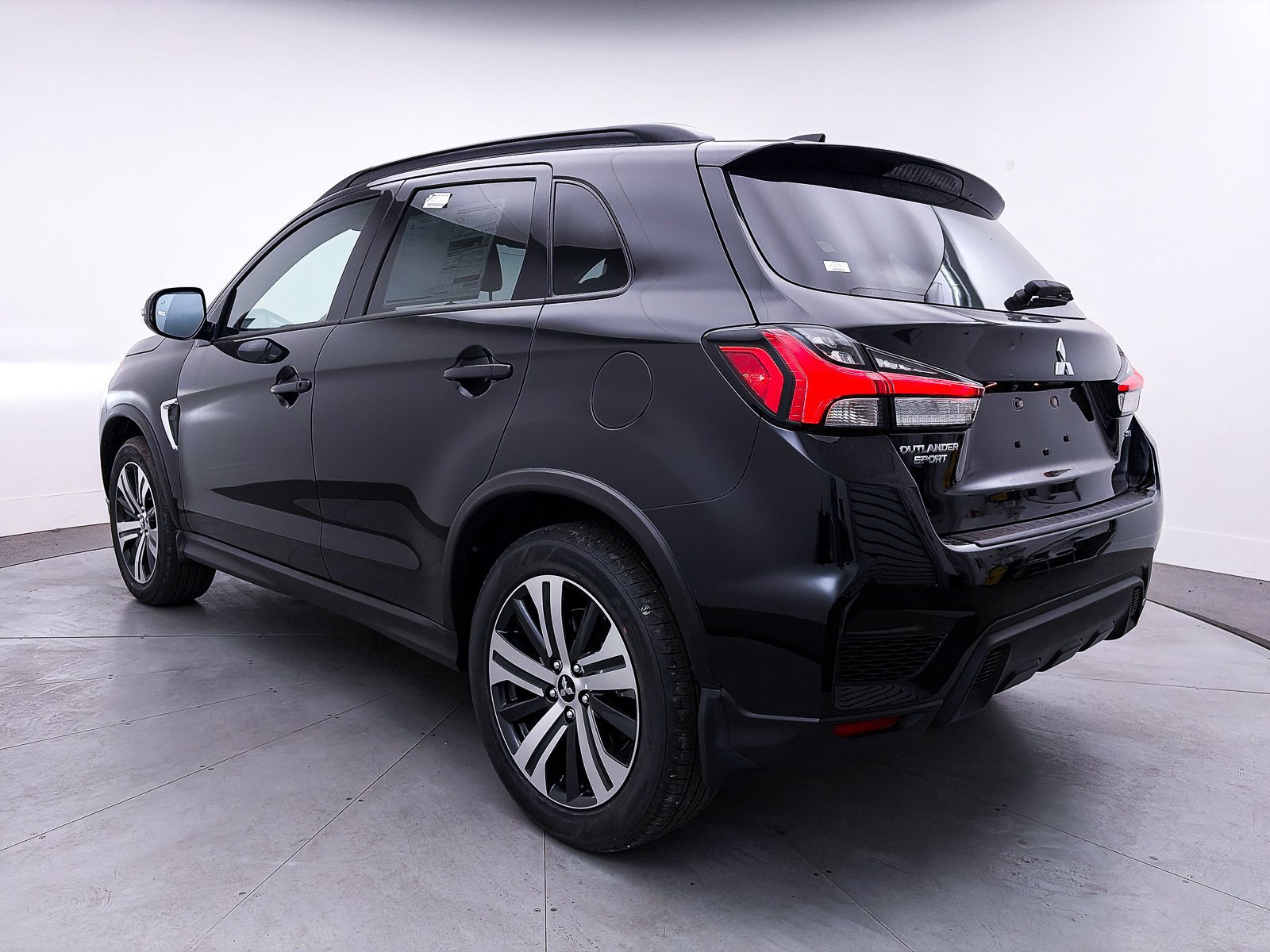 Used 2026 Mitsubishi Outlander Sport SEL AWD/4WD image 4