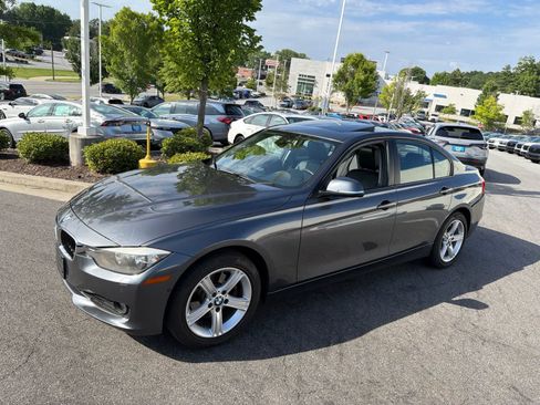 Used 2013 BMW 328i xDrive Sedan AWD/4WD image 5