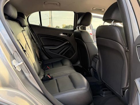 Used 2015 Mercedes-Benz GLA 250 image 16