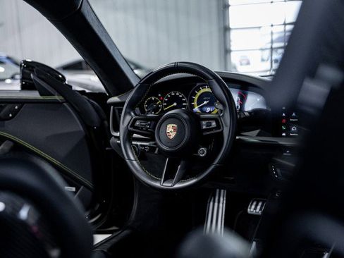 Used 2023 Porsche 911 GT3 image 40