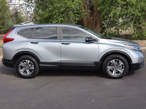 Used 2018 Honda CR-V LX image 3