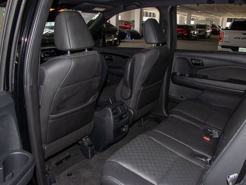 Used 2023 Honda Passport Elite image 15