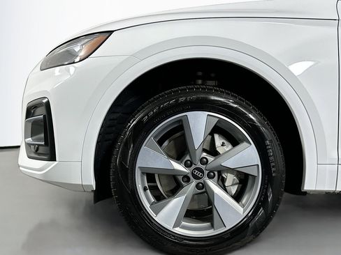 Used 2024 Audi Q5 2.0T Premium w/ Convenience Package AWD/4WD image 12