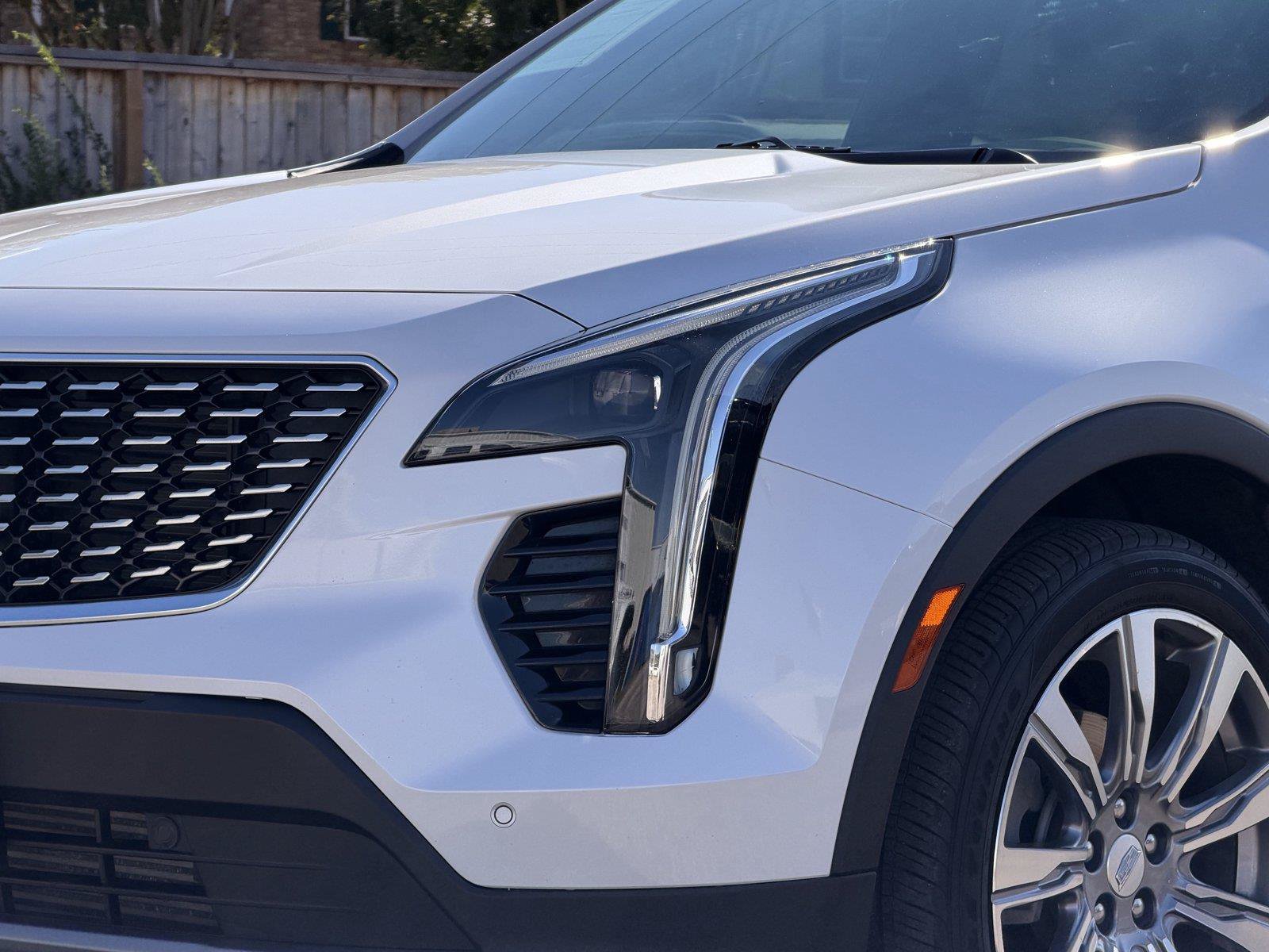 Used 2023 Cadillac XT4 Premium Luxury w/ Technology Package FWD image 9