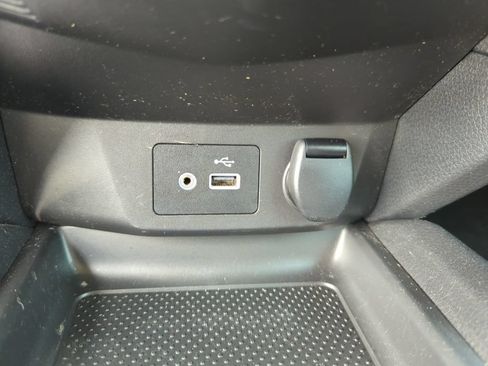 Used 2018 Nissan Rogue SV FWD image 39