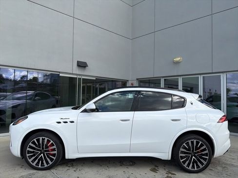 Certified 2023 Maserati Grecale Modena image 5