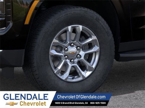 New 2026 Chevrolet Suburban LT w/ Comfort Package image 9