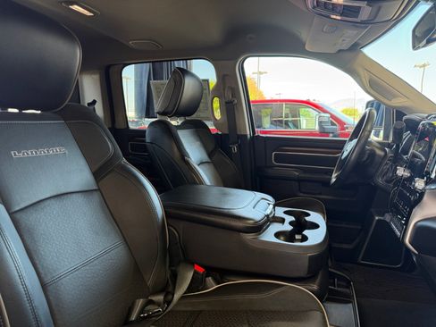 Used 2023 RAM 2500 Laramie AWD/4WD image 32