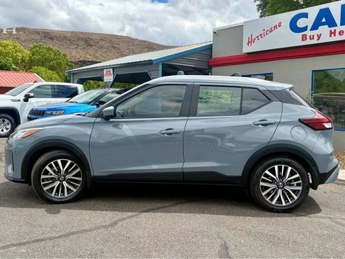 Used 2021 Nissan Kicks SV FWD image 8