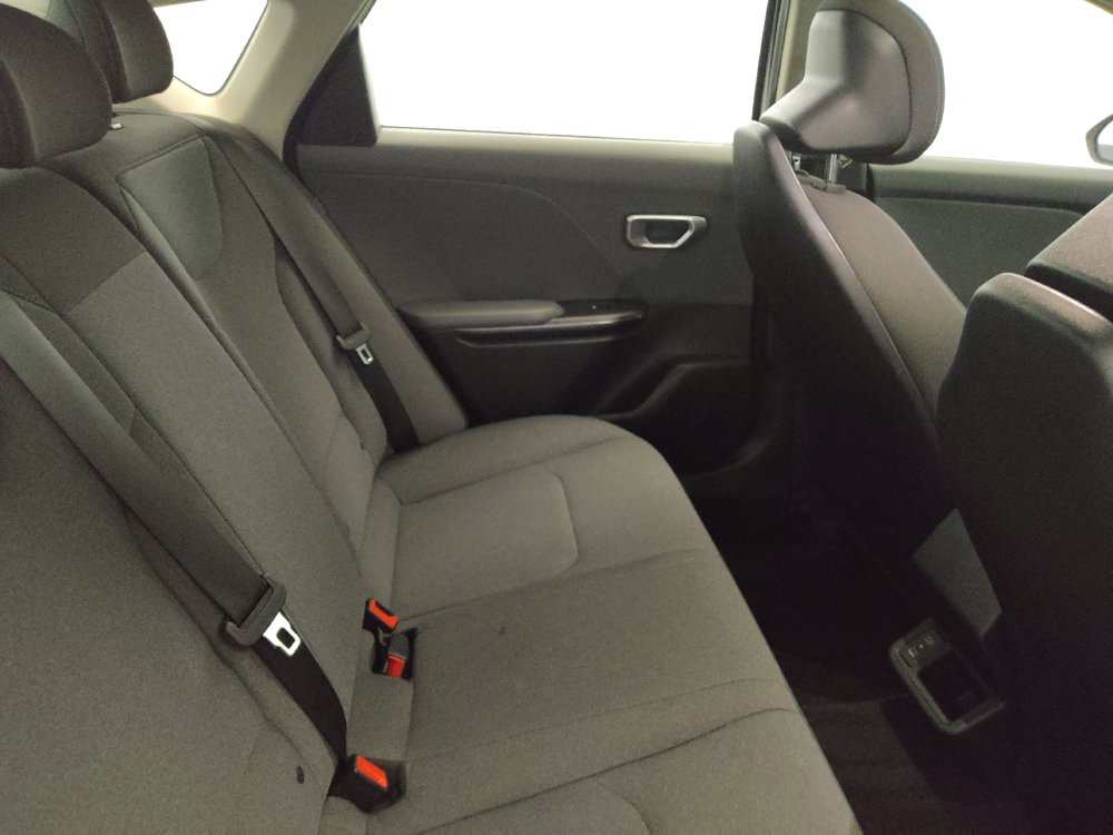 Used 2025 Kia K4 FWD image 19
