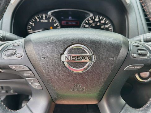 Used 2019 Nissan Pathfinder SL FWD image 40