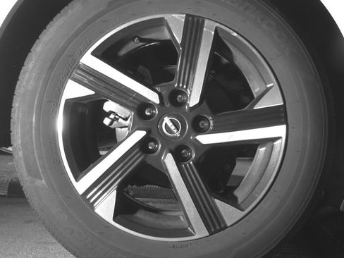 Used 2025 Nissan Sentra SV FWD image 15