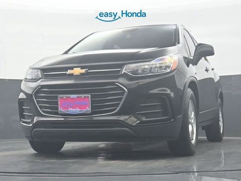 Used 2020 Chevrolet Trax LS image 27
