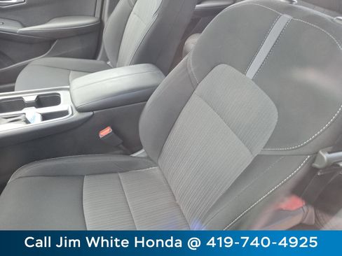 Used 2024 Nissan Sentra SV FWD image 19