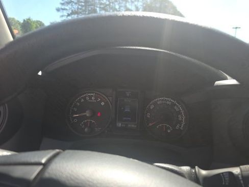 Used 2023 Toyota Tacoma SR image 18