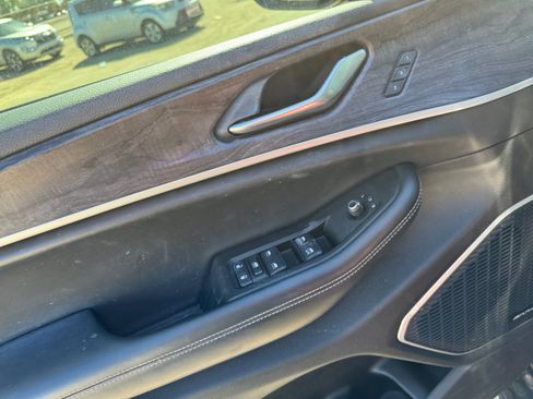 Used 2021 Jeep Grand Cherokee L Limited image 11