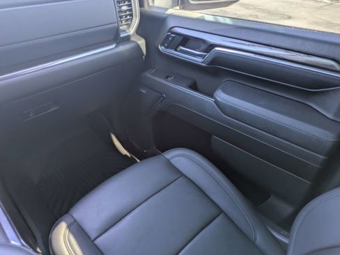 Used 2024 Chevrolet Silverado 2500 LTZ w/ LTZ Convenience Package AWD/4WD image 9