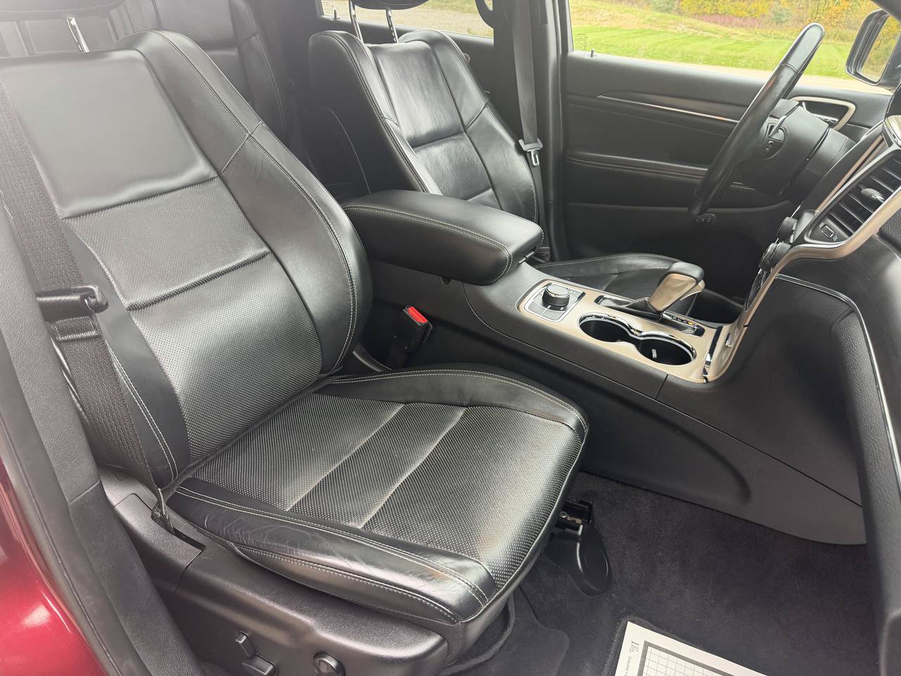 Used 2016 Jeep Grand Cherokee Limited w/ Luxury Group II AWD/4WD image 32