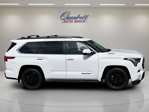Used 2024 Toyota Sequoia SR5 w/ SR5 Premium Package AWD/4WD image 3