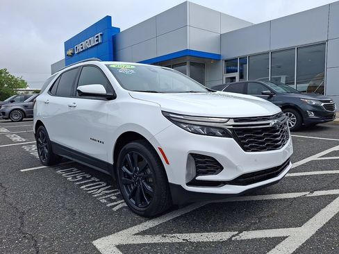 Used 2023 Chevrolet Equinox RS AWD/4WD image 6