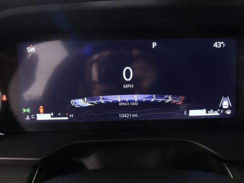 Used 2024 Jeep Grand Cherokee Laredo w/ Luxury Tech Group I image 4